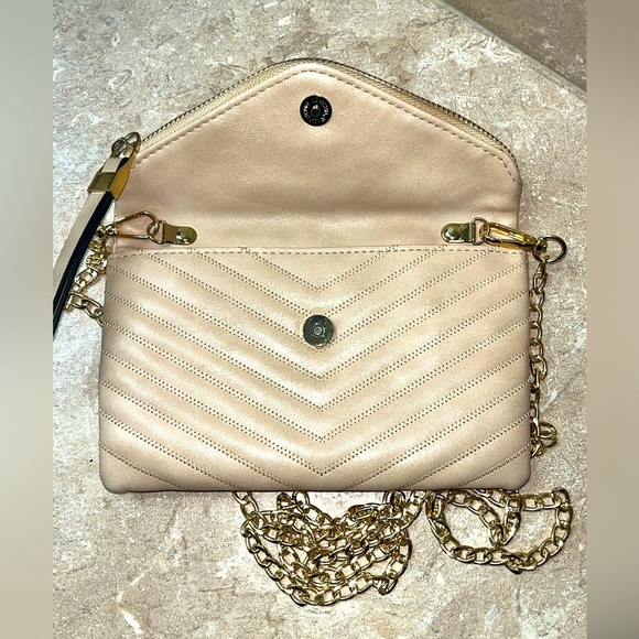 Urban Expressions Quilted Vegan Leather Crossbody Clutch Beige Removable Chain - Picture 6 of 9
